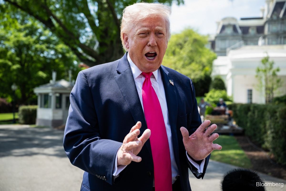 Trump defends tariffs at rally as he touts new US Audi plant